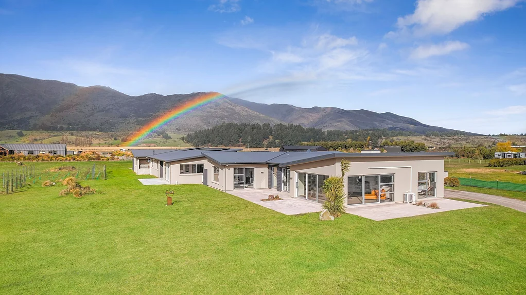 Hawea Flat 5房  Your Complete Lifestyle Property