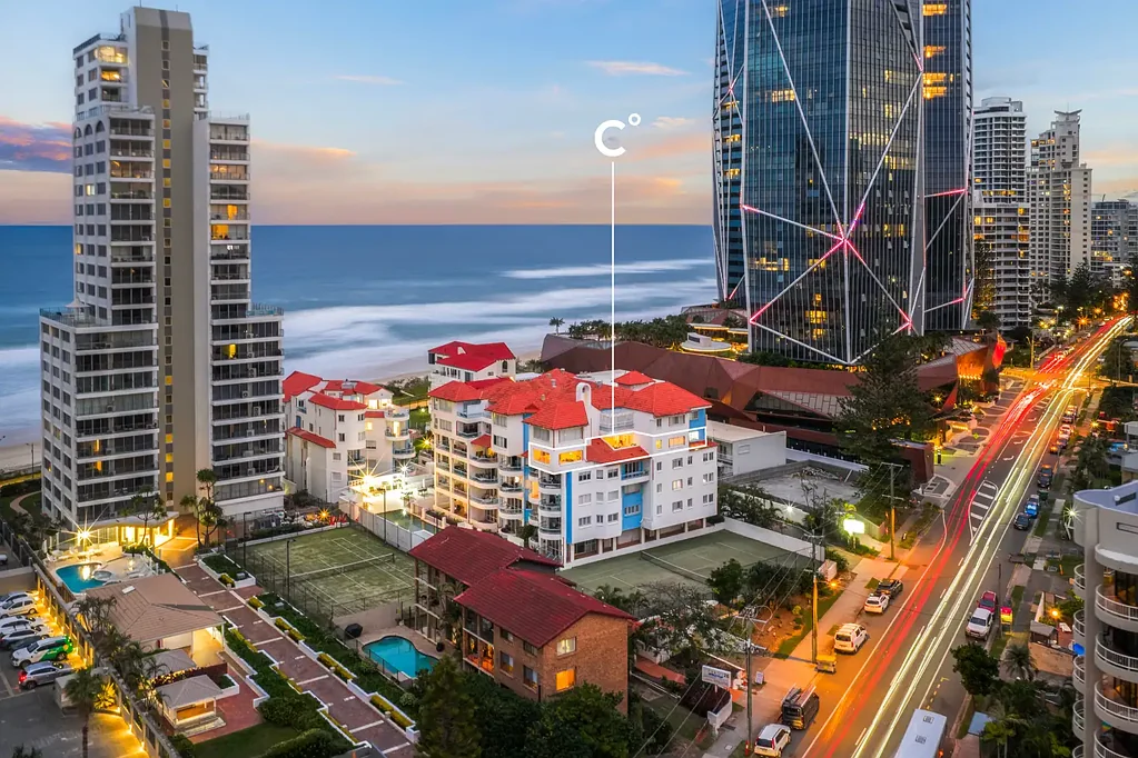 Surfers Paradise 4房  Absolute Beachfront 4-bedroom Residence - Amazing Value