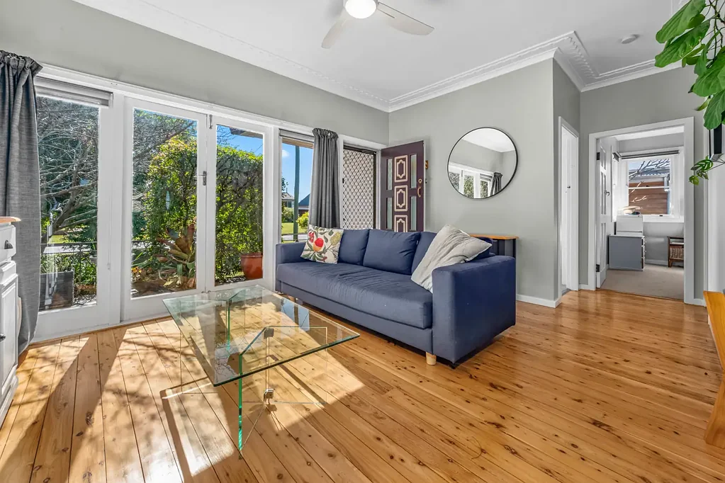 Singleton 2 Bedroom Entertainers Delight! Ample living spaces + 2 bathrooms in a Quiet Location!