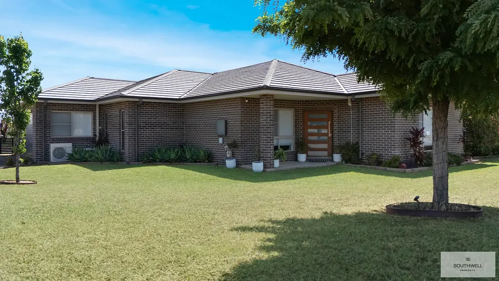 Tamworth 4 Bedroom Impeccable Appeal on Expansive Block in Exceptional Location