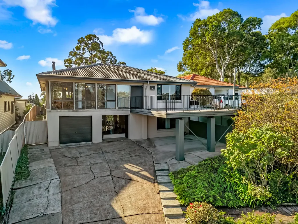 111 Dobell Drive, Wangi Wangi, NSW 2267