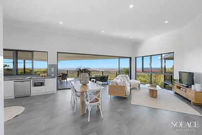 71 Facing Drive, Wurdong Heights, QLD 4680, 5 chambres, 3 salles de bain, House
