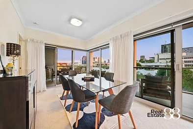 20/180 Stirling Street, Perth, WA 6000, 2 Bedrooms, 2 Bathrooms, Apartment