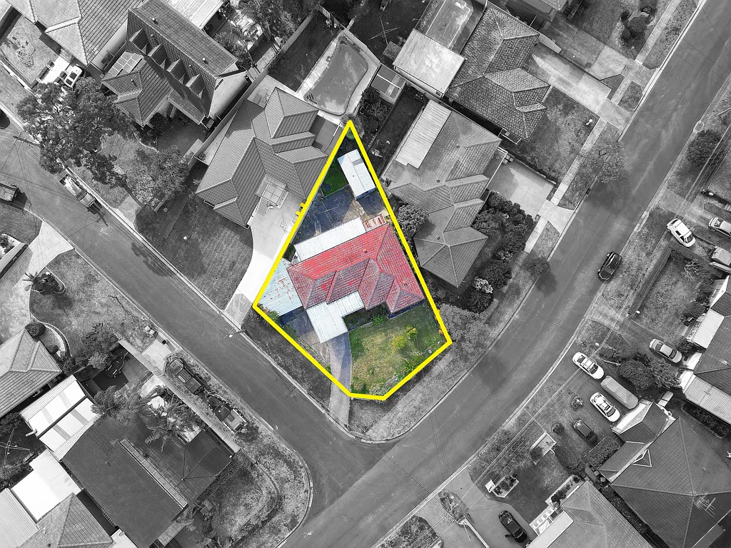 66 Caroline Crescent, Georges Hall, NSW 2198