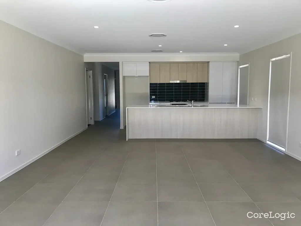 Modern & Spacious Family Home in Prime Cobbitty Location