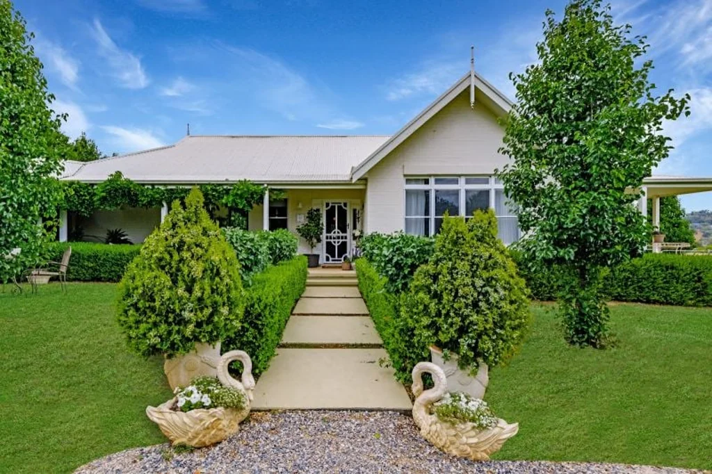 11 Woodswallow Close, Moore Creek, NSW 2340