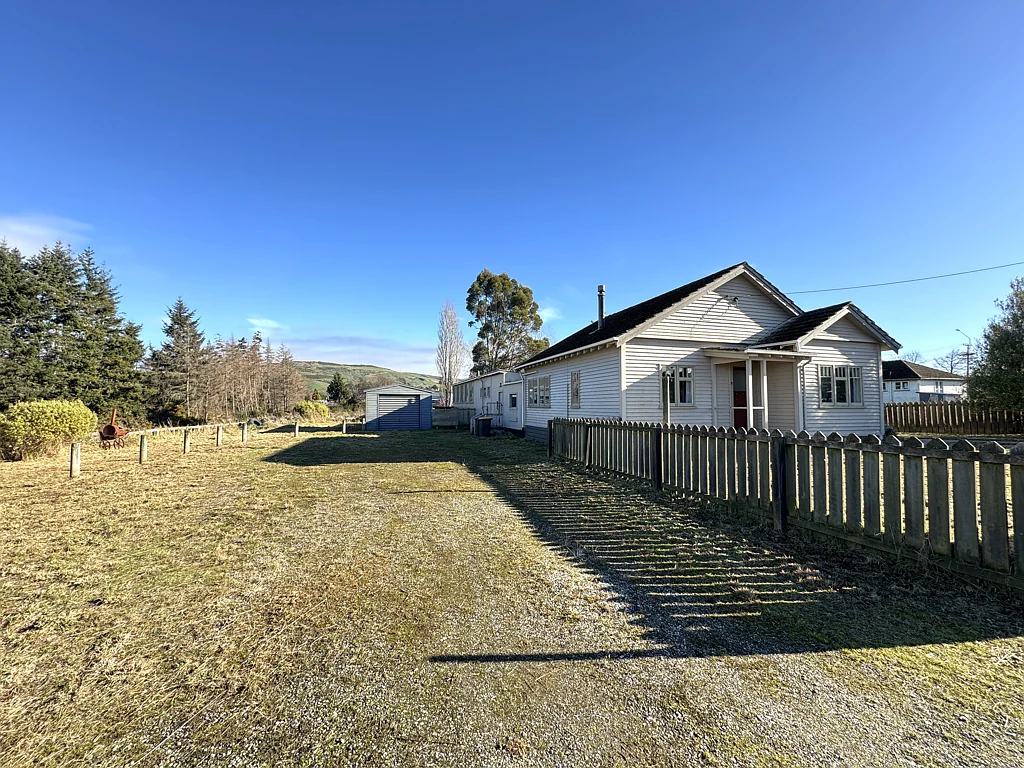 Clinton and Surrounds 2房  Unique & Spacious Dwelling Awaits Its New Chapter