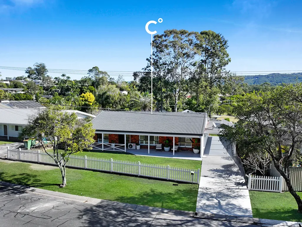 Mudgeeraba 3غرفة نوم Fully Transformed Mudgeeraba Family Living on a Generous 787m² Block, Walking Distance to School