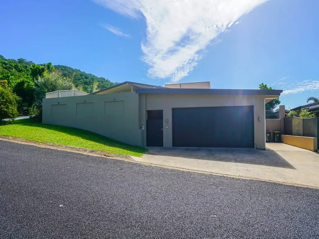 14 Harrison Close, Kanimbla, QLD 4870