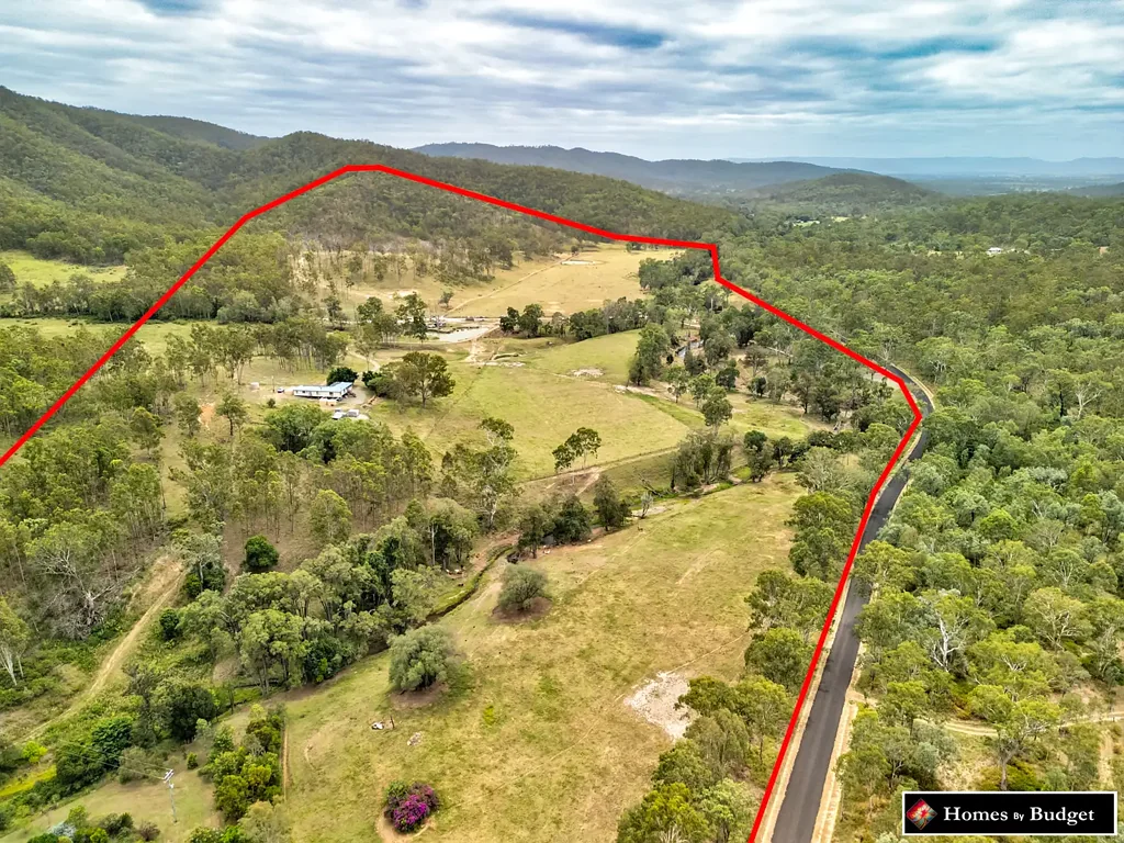 Biarra 5Zimmer Exceptional 160-Acre Country Retreat with Panoramic Views and Natural Creek.