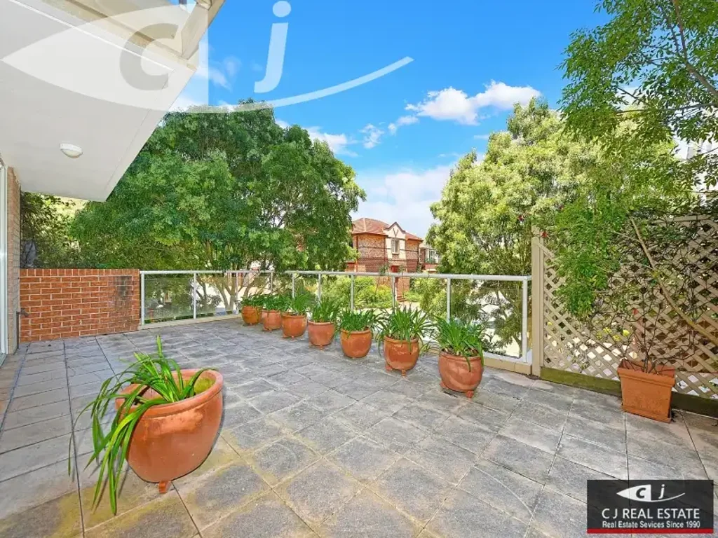 This elegant 2 bedroom apartment offers comfortable living, internal spaces and outdoor entertaining areas with spacious terrace garden.