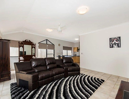 49 Patchett Street, Cloverdale, WA 6105, 3 રૂમ, 2 બાથરૂમ, House