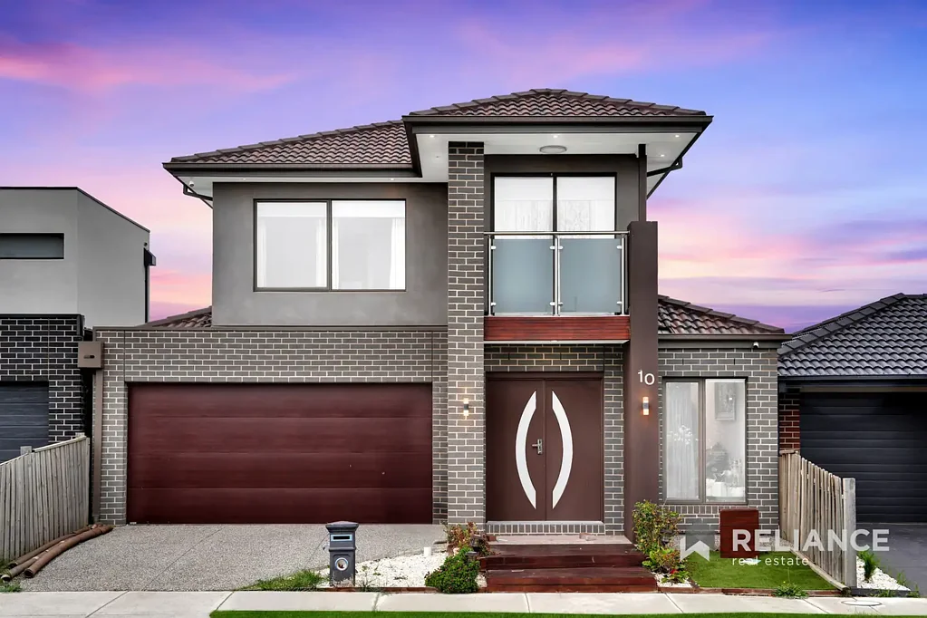 Truganina 4Habitaciones STUNNING FAMILY HOME , WALKING TO BEMIN SCHOOL , Lifetime Opportunity not to be missed !!!