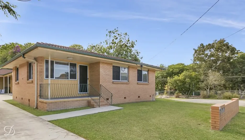 Short Stroll to Enoggera Village