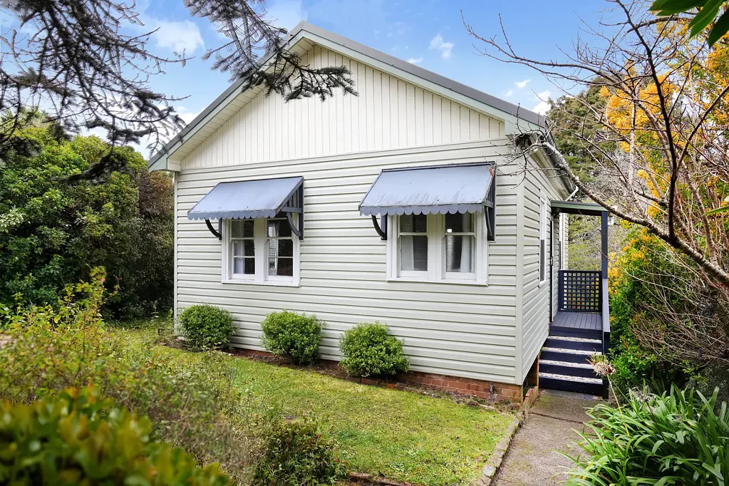 143 Great Western Highway, Blackheath, NSW 2785
