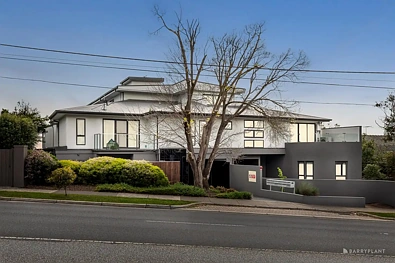 Templestowe Lower 3 Bedroom Spacious Apartment Living with Style and Sophistication