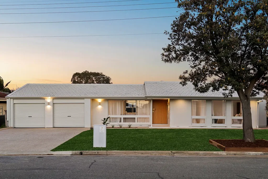 Semaphore Park 4房  Where Luxury Meets Laid-Back Coastal Living