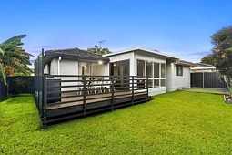 13 Silverwater Crescent, Miranda