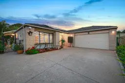 8 WILLOWLEAF CL, Glenwood