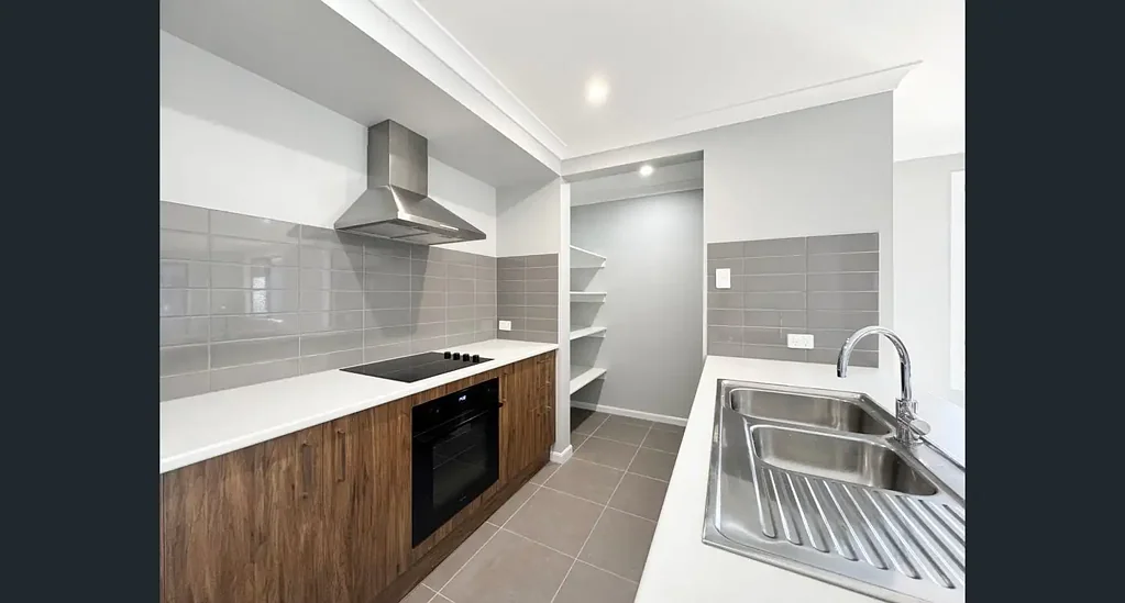 Modern Family Home in the Heart of Ripley!