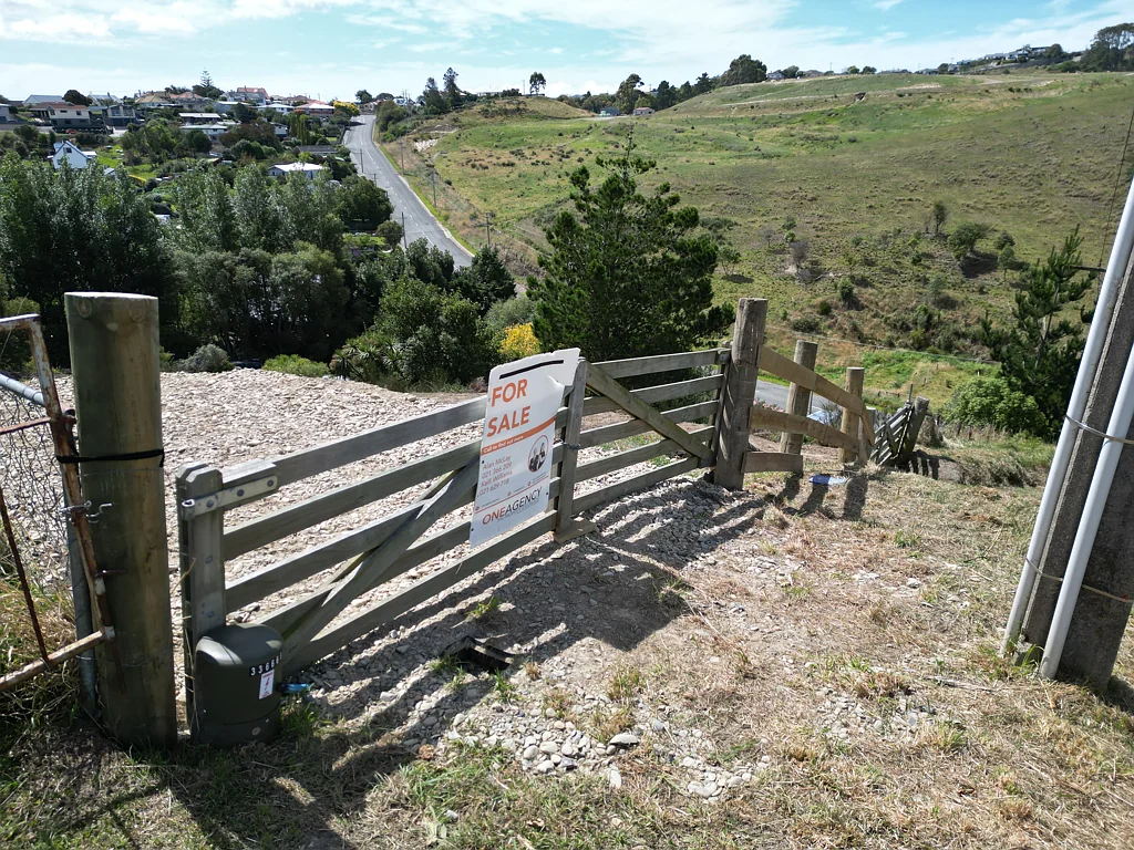 Oamaru Maude Street - Lifestyle Section