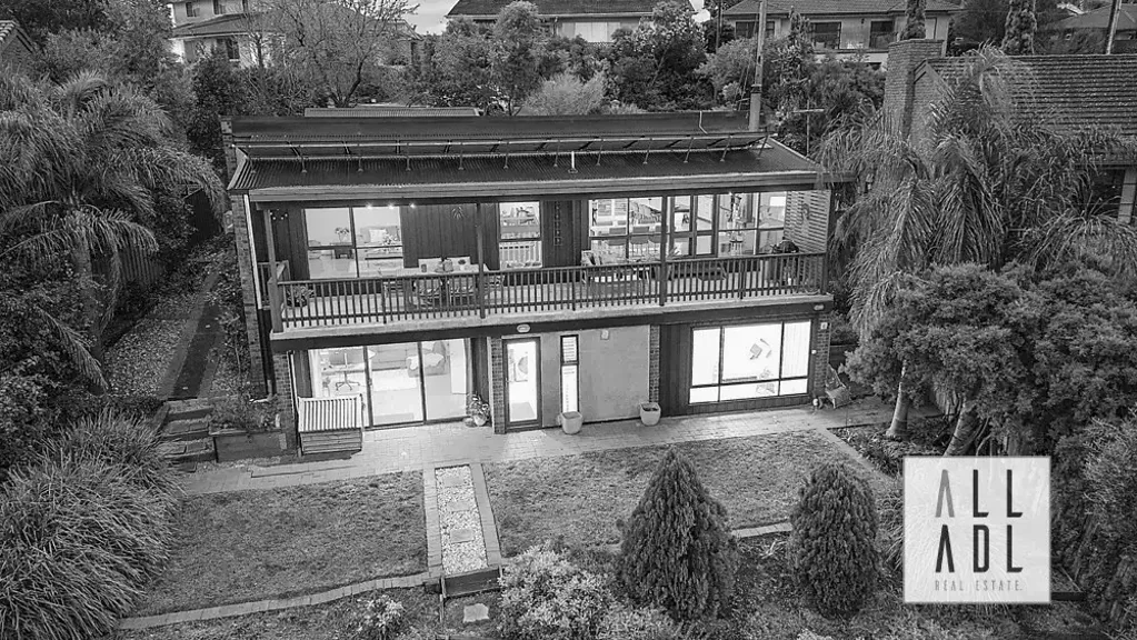 Highbury 4房  Style, Comfort & Panoramic Views - Transformed Mid Century Masterpiece