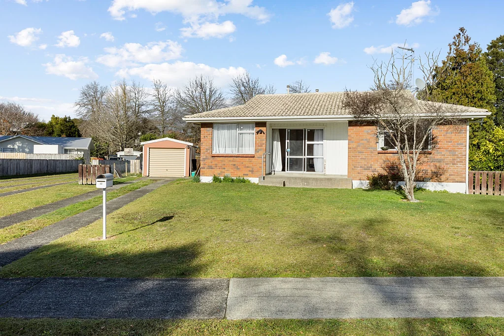 53 Oakfield Crescent, Pukete, Hamilton, Waikato