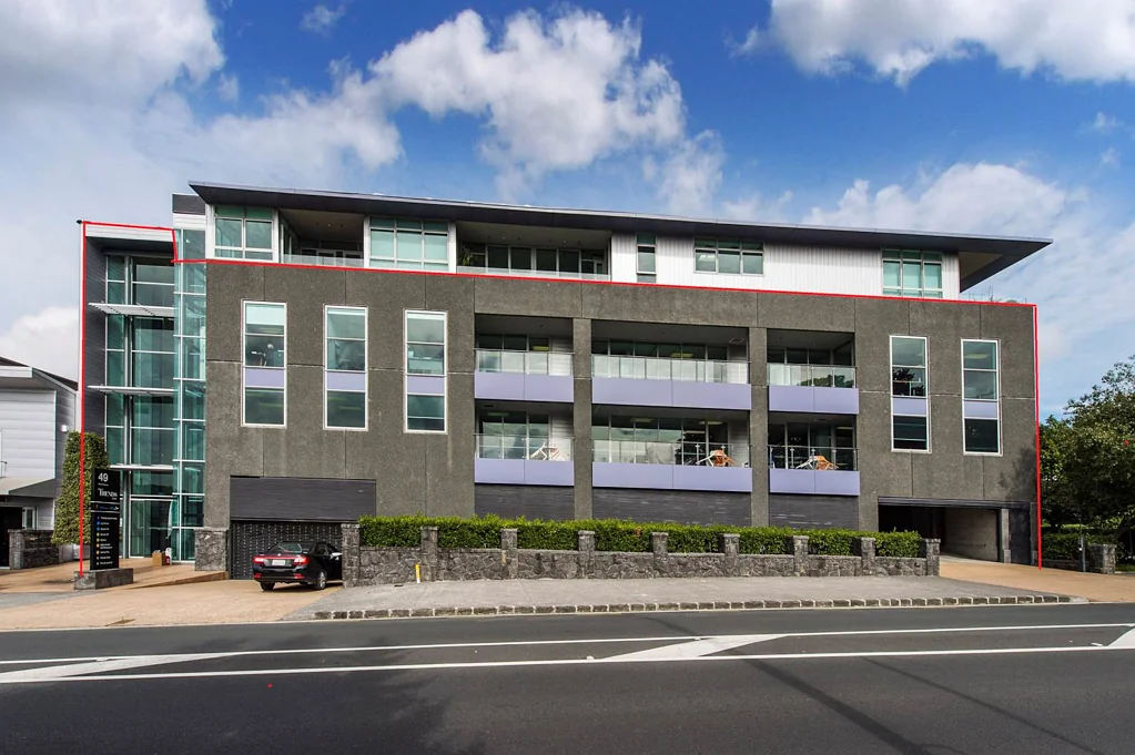 Ellerslie  SPECTACULAR MAIN HIGHWAY OFFICES