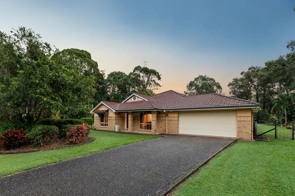 Cooroibah 4ห้องนอน Private Acreage Living with Space, Serenity & Lifestyle Convenience