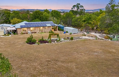 Laidley Heights 3 Slaapkamer Elevated, Private & Perfectly Positioned for Relaxed Living