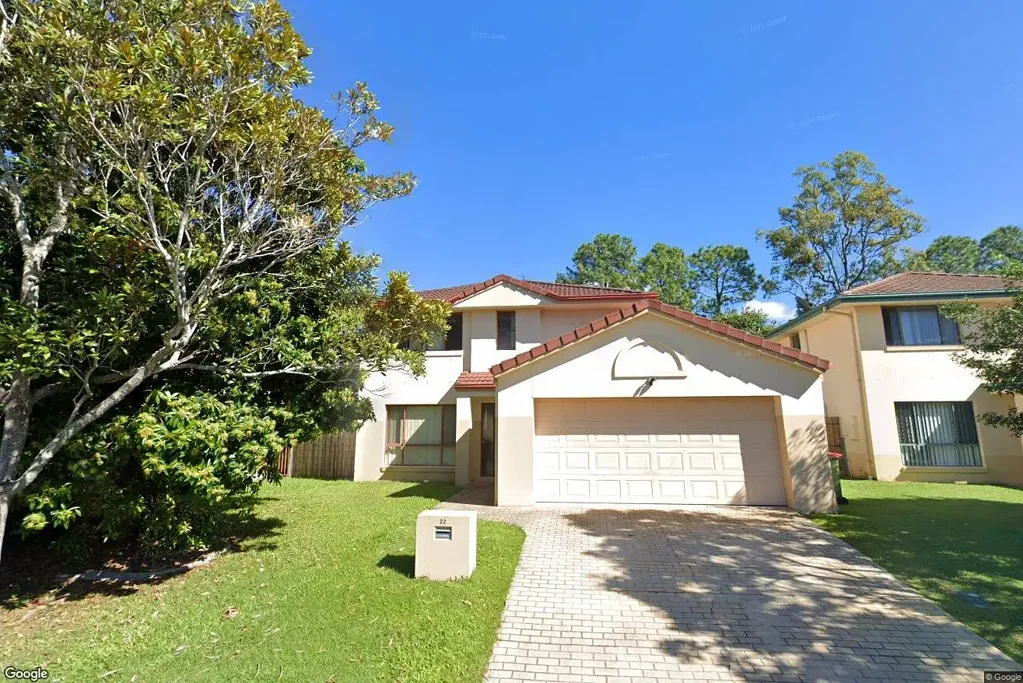 Ashmore 3房  Double Storey 3-Bedroom, 2-bathroom Residence!