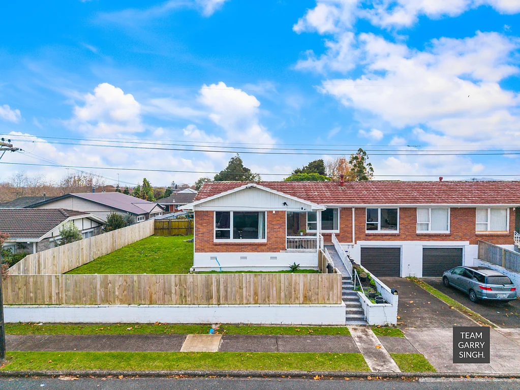 Papakura 3ਬੈੱਡਰੂਮ Watch me play tennis!