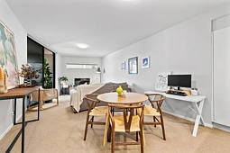 2517/52 Crosby Road, Albion