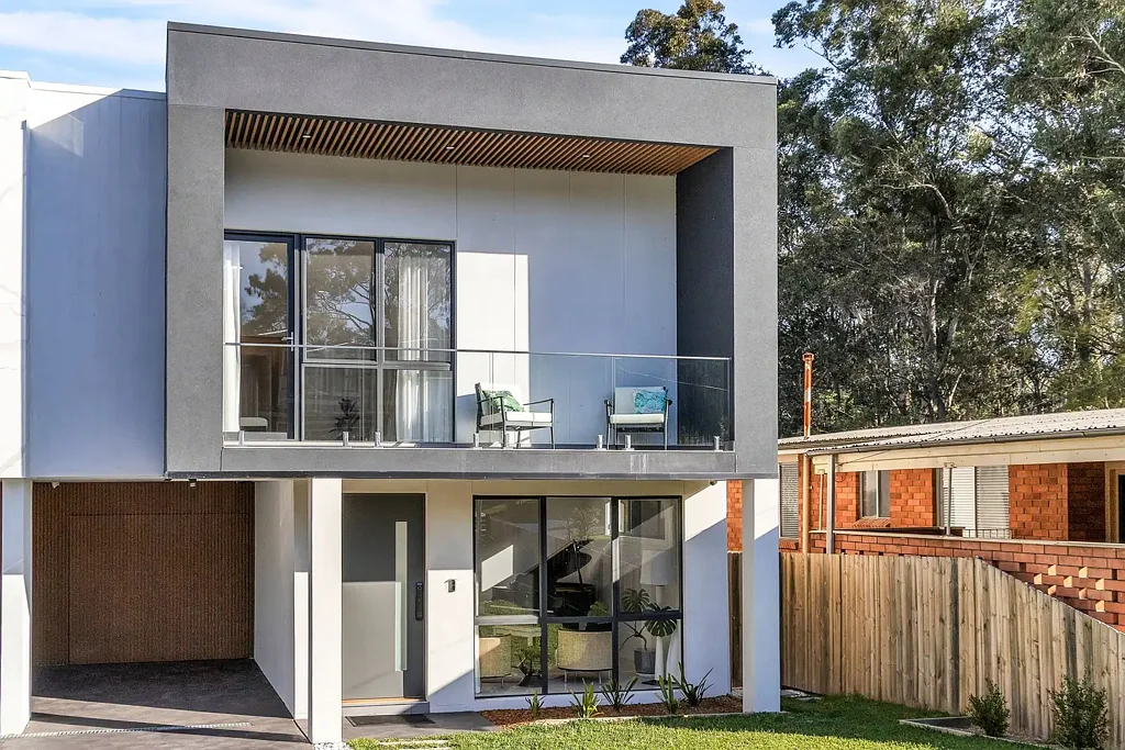 Oatlands 5ਬੈੱਡਰੂਮ Sophisticated Family Living with a Serene Bushland Backdrop