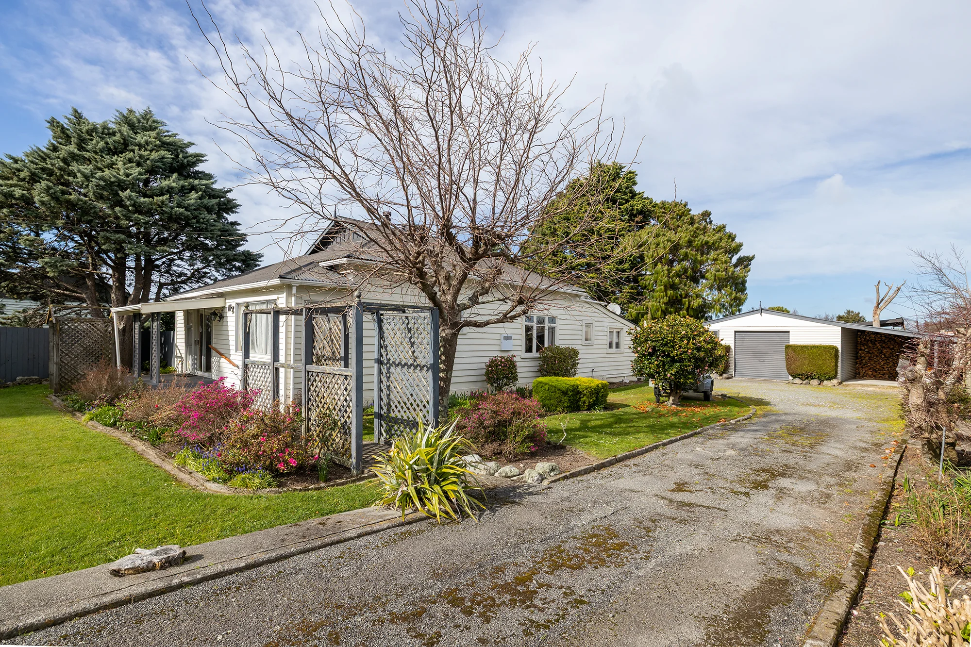 Featherston 2ਬੈੱਡਰੂਮ Classic 1920's Charm & Garden Magic
