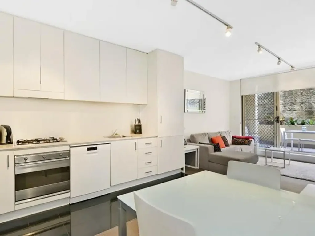 Paddington Barracks Stunning Garden Apartment | Furnished