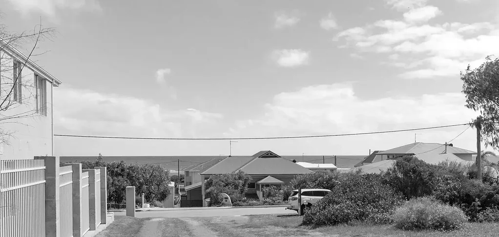 Falcon 3غرفة نوم Under Offer by HARCOURTS Mandurah - Michael & Christine Goodwin