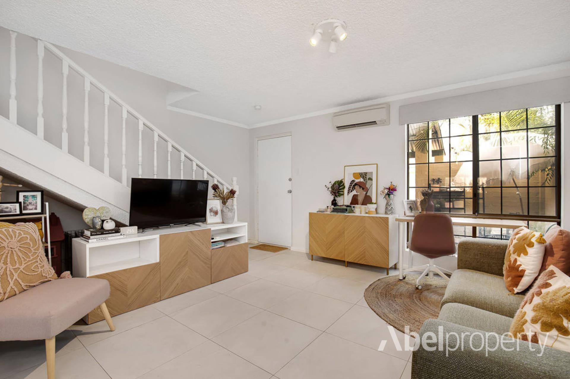 UNIT 2 30 COODE ST, MOUNT LAWLEY WA 6050, 0房, 0浴, Townhouse