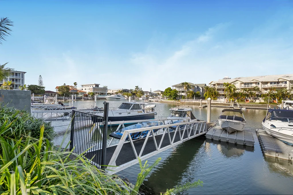 Runaway Bay 2Moenga Best Value for Money, Waterfront Lifestyle with your own Pontoon