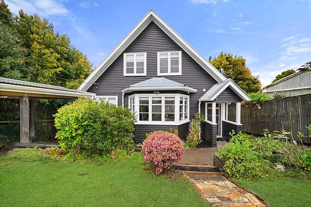 121 Fairview Avenue, Fairview Heights, North Shore City
