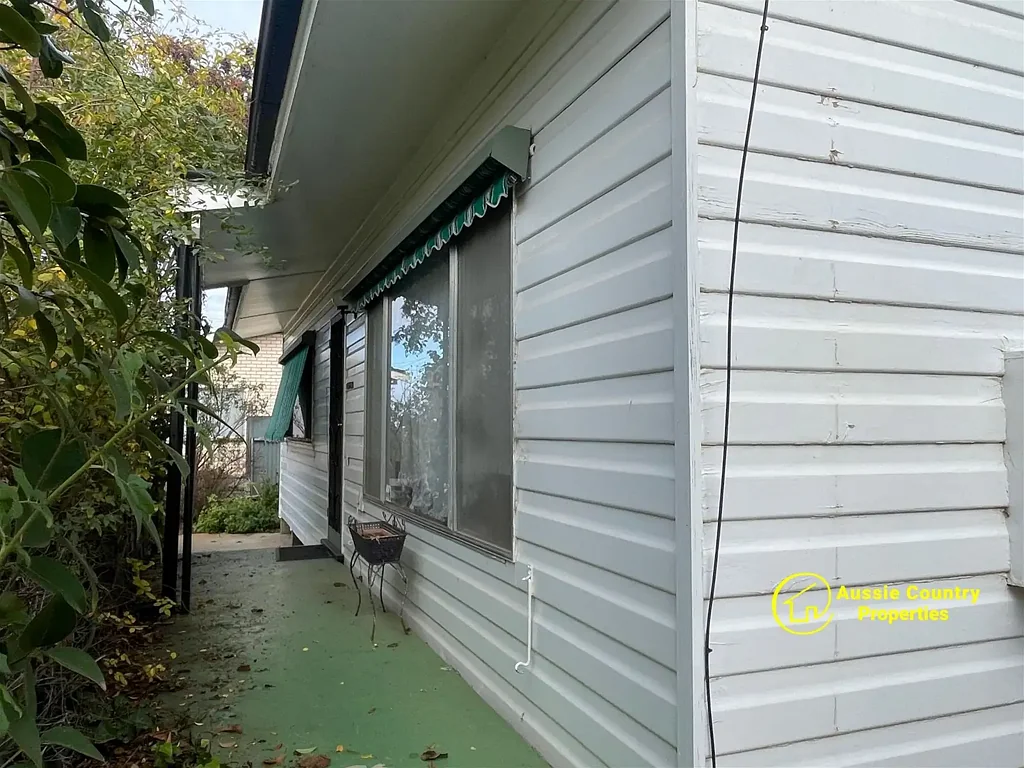 Finley 2 Bedroom Great Investment or First Home in Finley