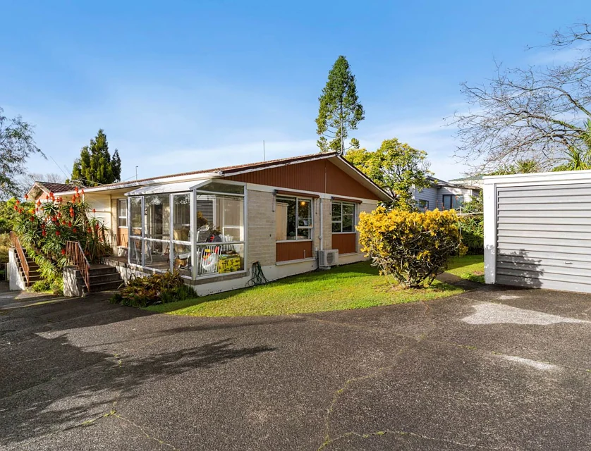 1&2 /29 Nui Mana Place, Te Atatu South, Waitakere City, 4 Kuwarto, 2 Banyo, House