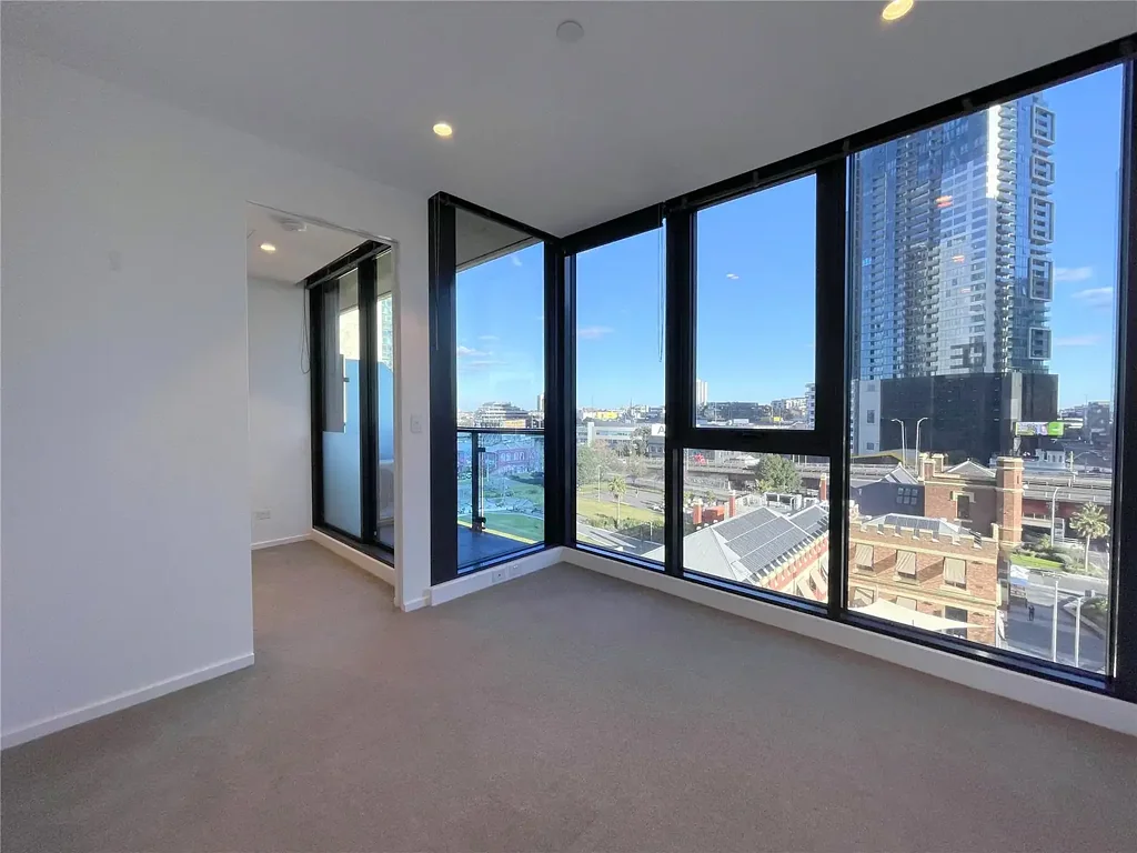 Stunning One Bedroom Apartment!