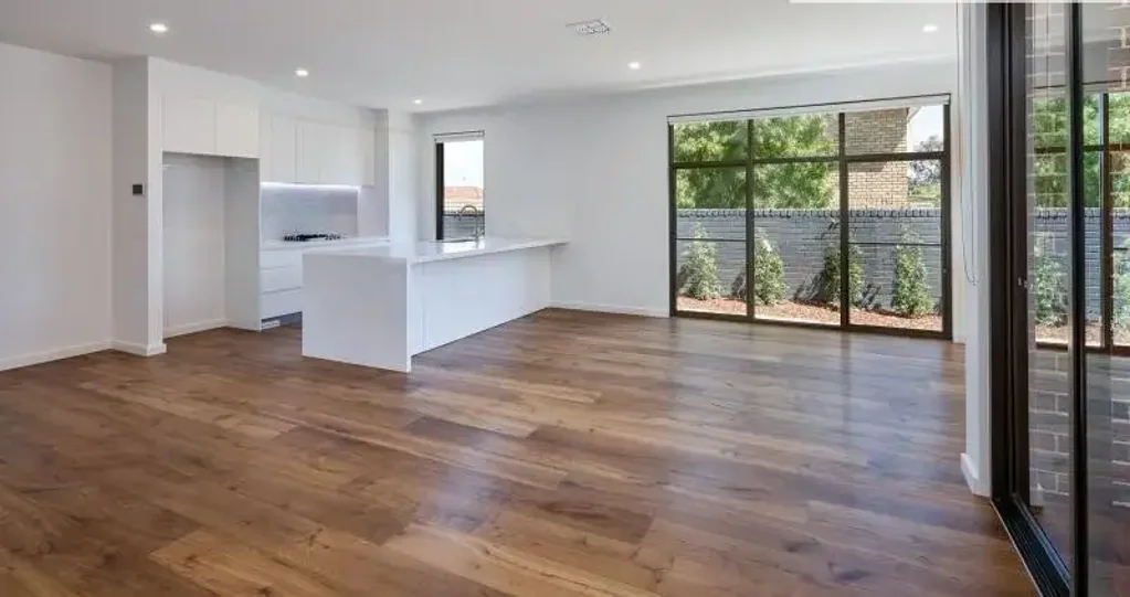 SIMPLY STUNNING 4 BEDROOM TOWNHOUSE