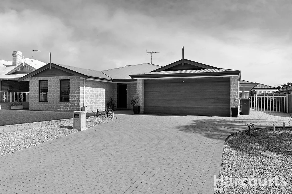 16 Peron Place, San Remo, WA 6210