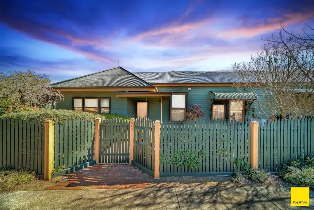Bendigo 4ਬੈੱਡਰੂਮ Heritage Charm with Live/Work Potential (Formerly the Violet Street Hotel)