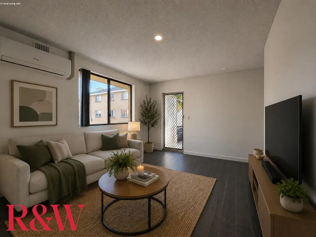 Fully renovated top floor Apartment