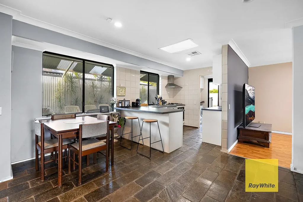 Thornlie 4ห้องนอน Family Living with Space, Character & Outdoor Entertaining