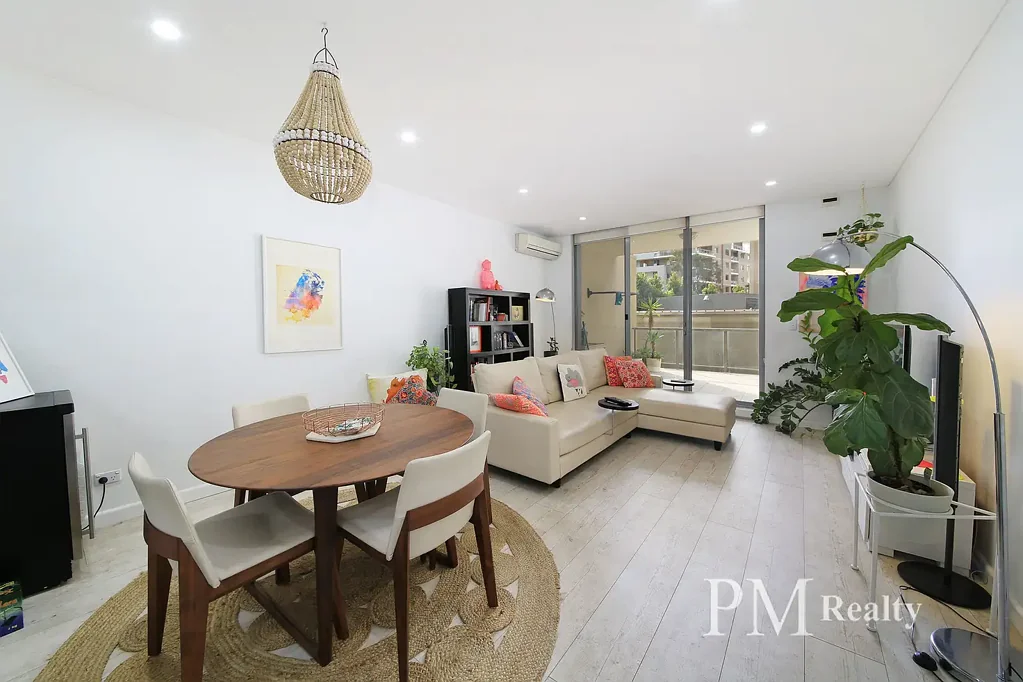 Spacious One Bedroom Apartment- FULLY FURNISHED