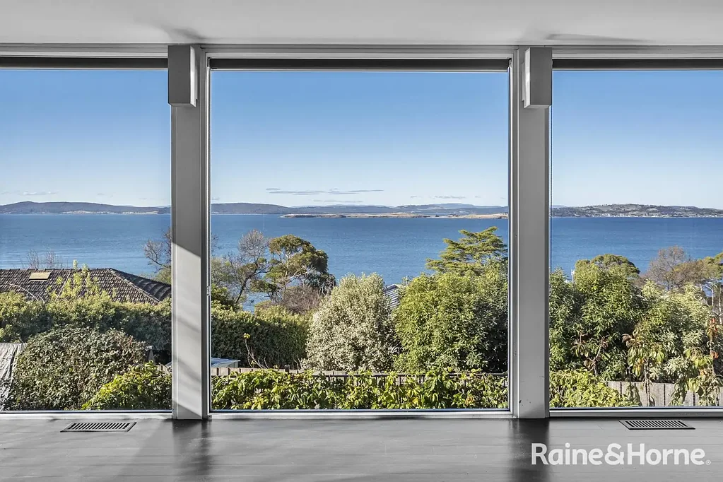 4 Baringa Road, Taroona, TAS 7053